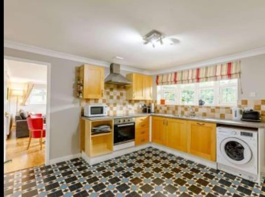 The Nook Located In A Beautiful Garden Setting With Parking * Stratford-upon-Avon